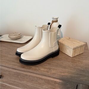 Hunter Cream and Black Ankle Boots